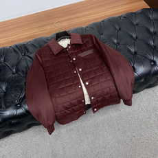 Loro Piana 诺悠翩雅 2026ss秋冬新款发布翻领羽绒服外套,秋冬季爆款外套,新国标95白鸭绒填冲经典设计,穿 Loro Piana 诺悠翩雅 2026ss秋冬新款发布翻领羽绒服外套,秋冬季爆款外套,新国标95白鸭绒填冲经典设计,穿
