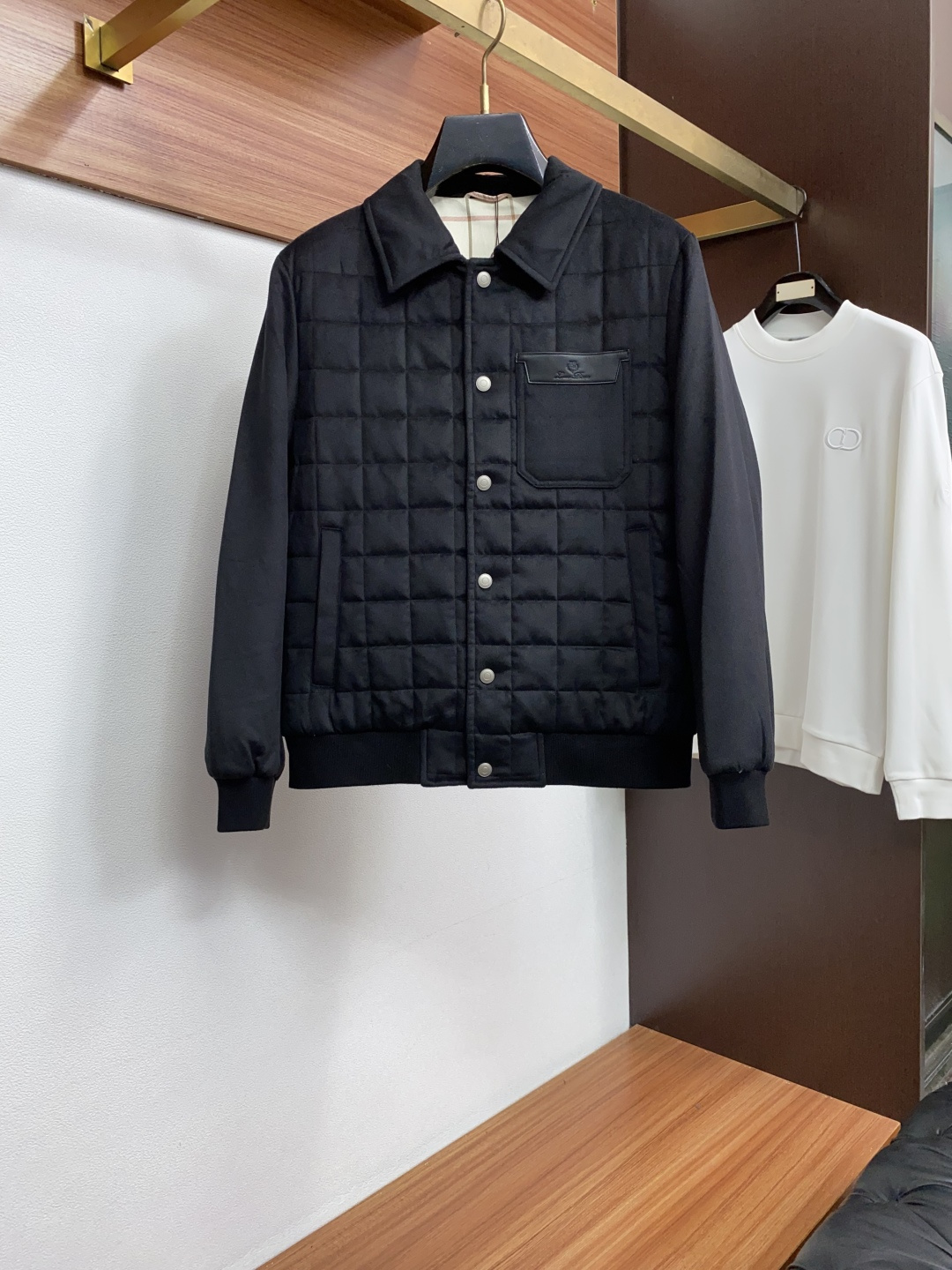 Loro Piana 诺悠翩雅 2026ss秋冬新款发布翻领羽绒服外套，秋冬季爆款外套，新国标95白鸭绒填冲经典设计，穿