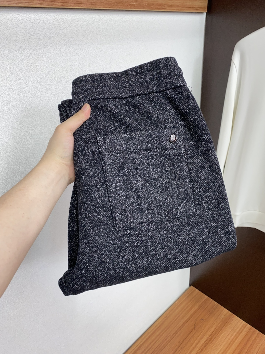 Loro Piana诺悠翩雅 26秋冬新品 原单男士羊毛休闲裤 弹力面料每季必出的类型，无需质疑的热卖王牌单品，符合四季