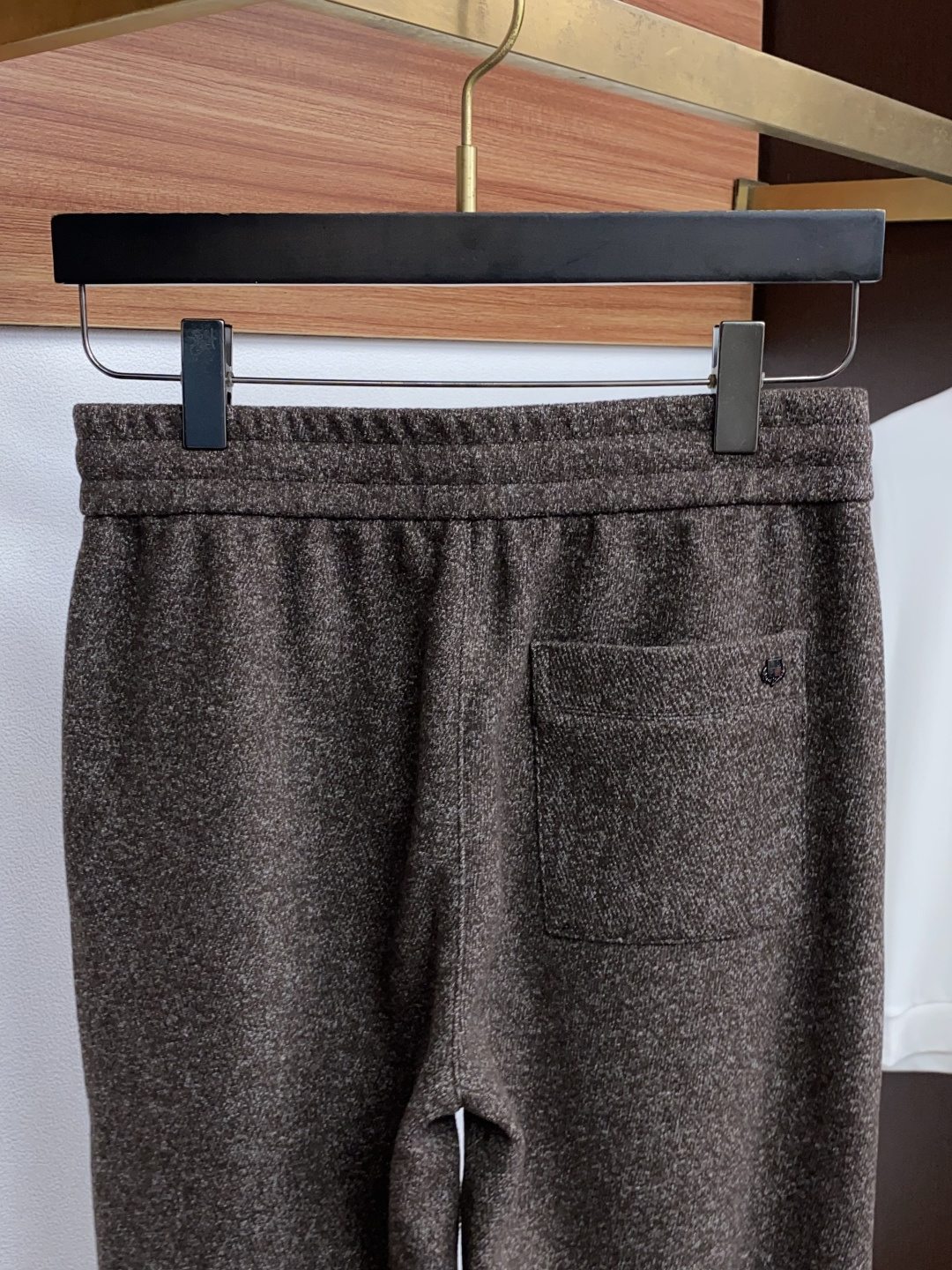 Loro Piana诺悠翩雅 26秋冬新品 原单男士羊毛休闲裤 弹力面料每季必出的类型,无需质疑的热卖王牌单品,符合四季 Loro Piana诺悠翩雅 26秋冬新品 原单男士羊毛休闲裤 弹力面料每季必出的类型,无需质疑的热卖王牌单品,符合四季