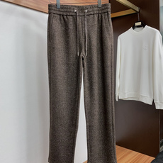 Loro Piana诺悠翩雅 26秋冬新品 原单男士羊毛休闲裤 弹力面料每季必出的类型,无需质疑的热卖王牌单品,符合四季 Loro Piana诺悠翩雅 26秋冬新品 原单男士羊毛休闲裤 弹力面料每季必出的类型,无需质疑的热卖王牌单品,符合四季