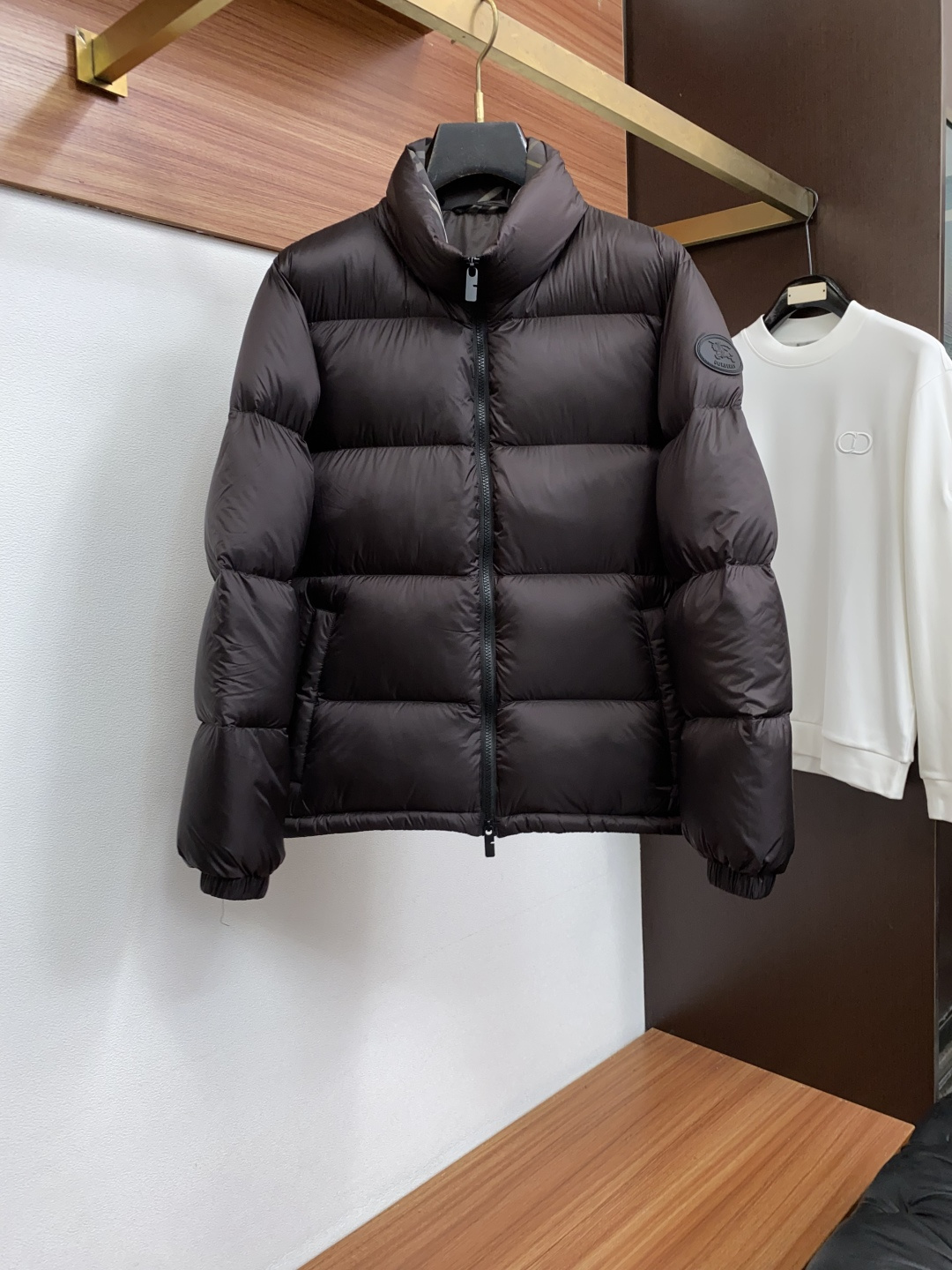 巴宝莉 M-3xL 经典款顶级羽绒服 专柜同款品质，殿堂级经典系列，男女同款！ 高级哑光面料，拒绝亮面廉价感，立领设计，