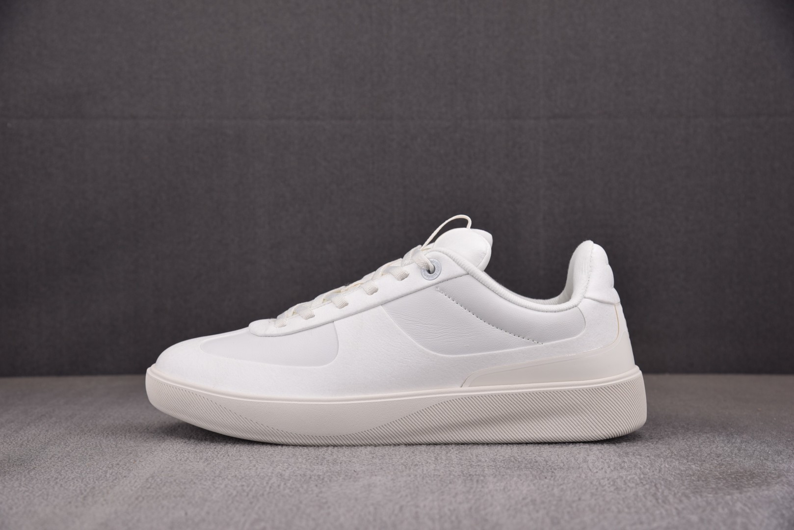 露露乐尺码:36-45纯原版出品-LululemonCityverse露露乐蒙白色YZ002