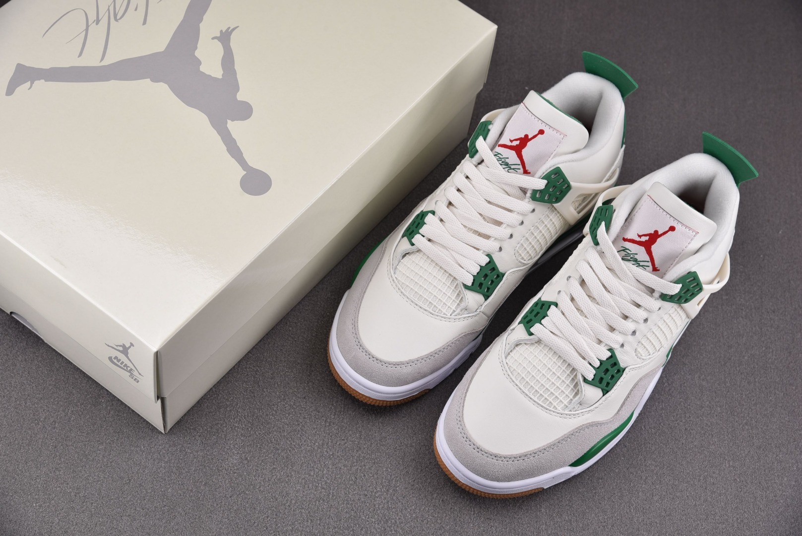 AJ4白绿尺码36-47.5纯原版出品-NKSBxAirJordan4“PineGreen”AJSB联名