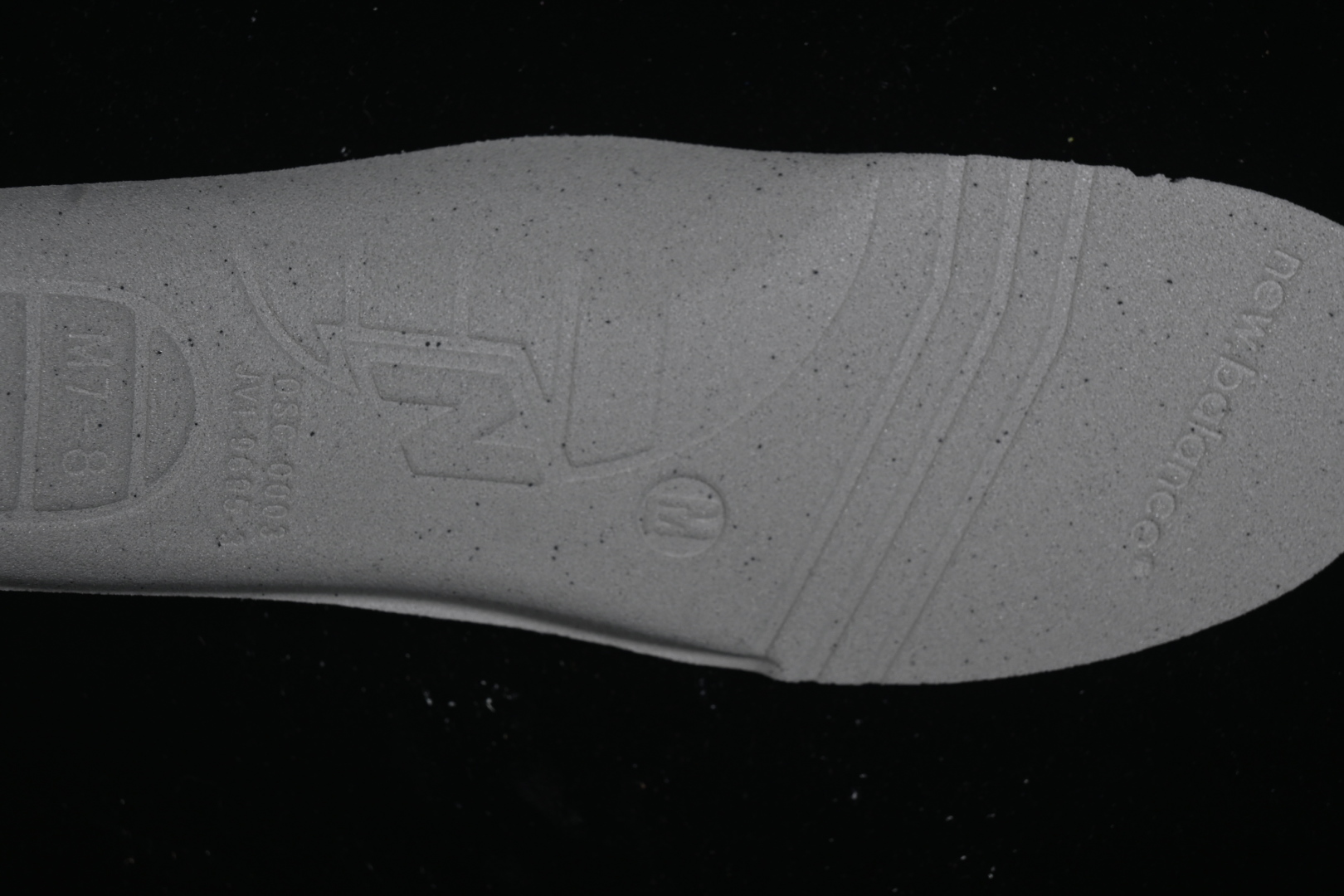 纯原版NewBalance1906系列复古老爹风休闲运动慢跑鞋M1906AC#采用轻质牛剖革拼接透气网眼
