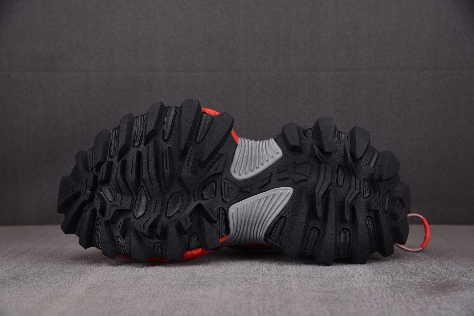 巴黎 尺码35-46

纯原版出品-Balenciaga HIKE Red Black 红黑 YZ009