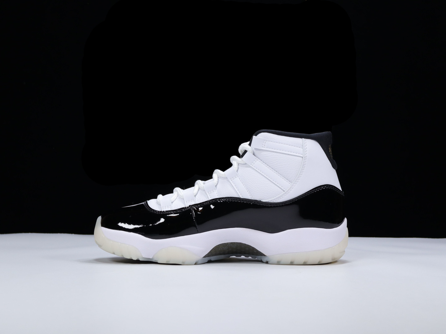 AJ11白黑 Size40.5-48.5 
纯原版出品-Air Jordan 11“Defining M