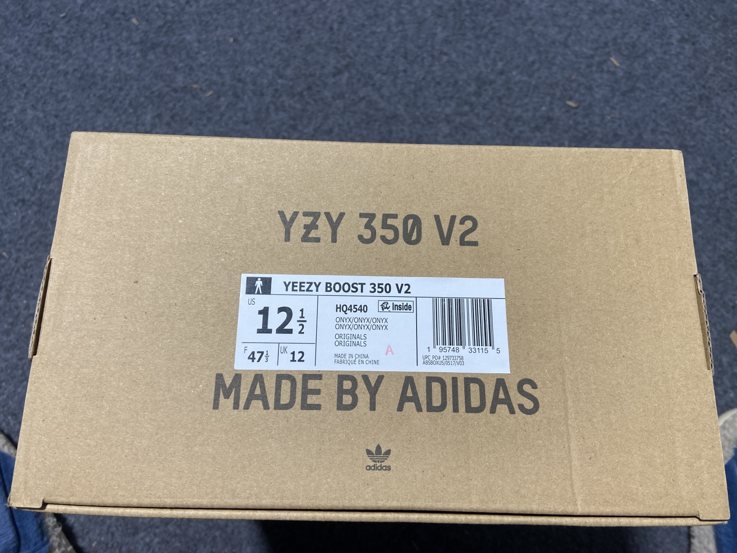 Yezzy350 黑色 玛瑙 尺码：36-48（偏小半码）

性价版出品-originals Yeezy