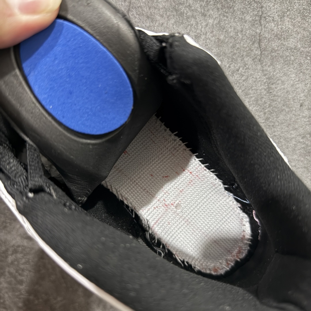 【纯原】Air Jordan AJ14 “Black Toe” 2024版本 黑白熊猫!
外贸特供