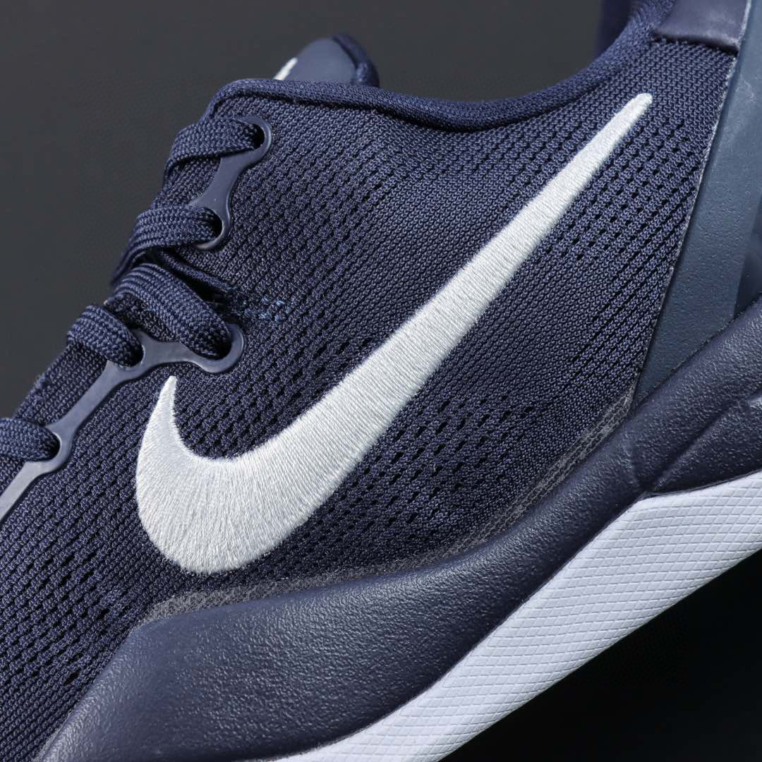 
Nike Kobe 8 Protro College Navy 蓝色
#React科技鞋垫加持 实战配