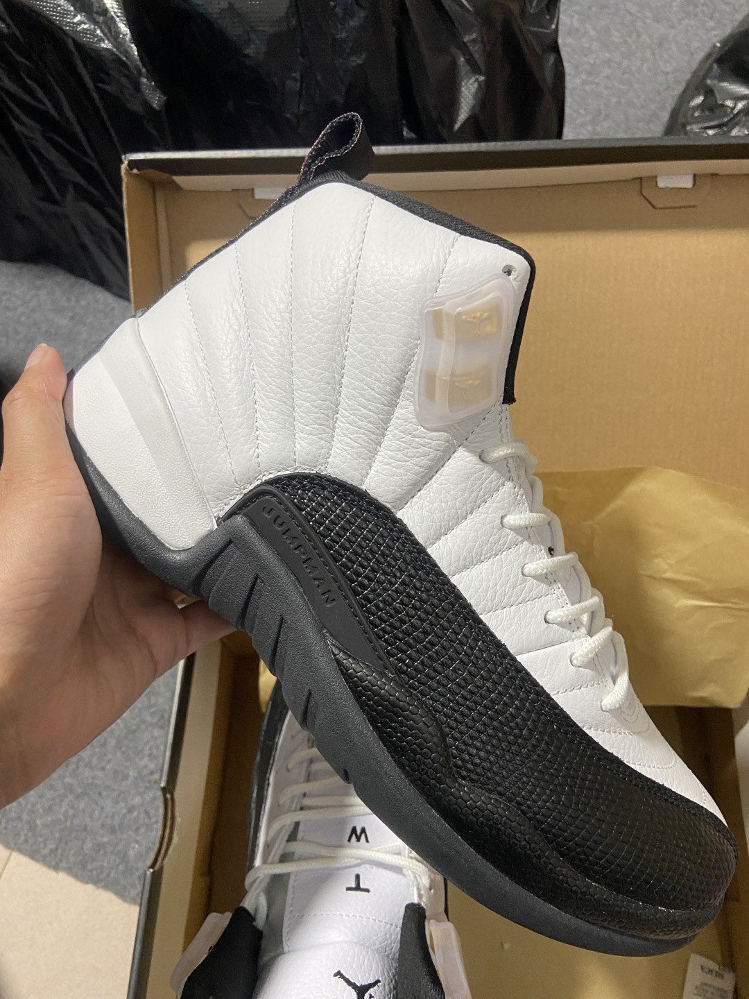 
【顶级外贸版】Air Jordan AJ12 Retro 黑白金扣计程车 130690-125
原楦原