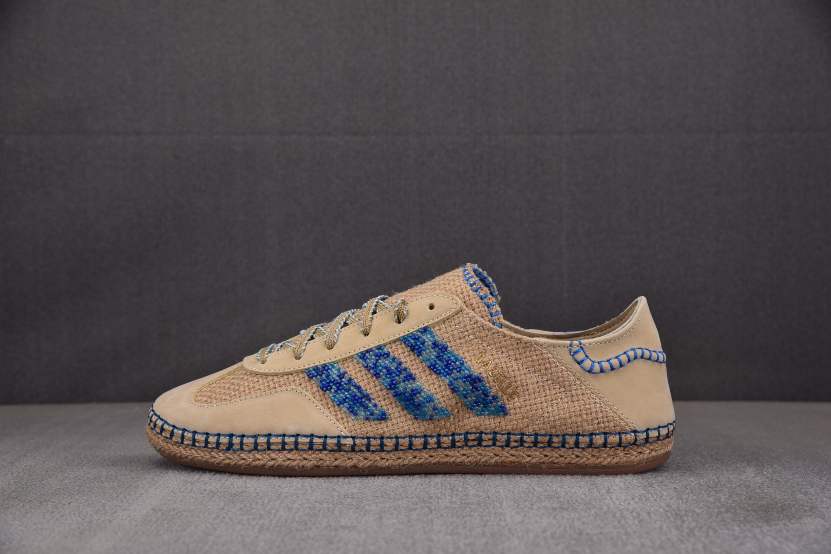 Origials 尺码36-46

纯原版出品-Gazelle CLOT Linen Khaki 卡其蓝