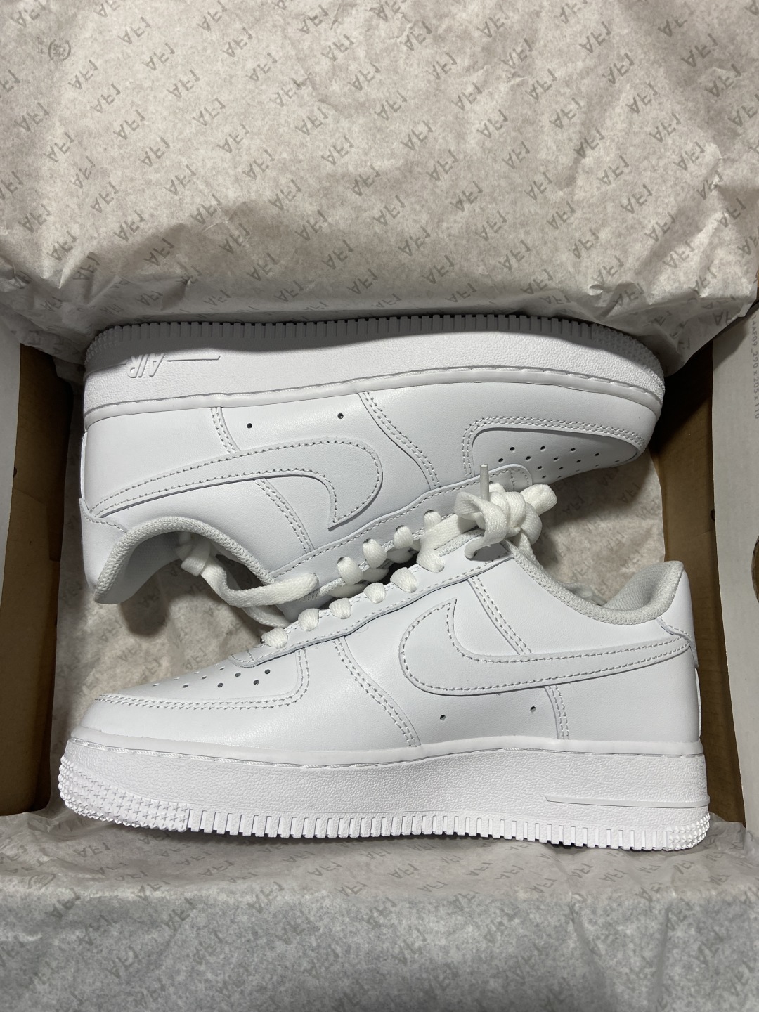 男,女码样品
【纯原】NK Air Force 1 Low '07 空军一号低帮经典板鞋 全白 YZ02