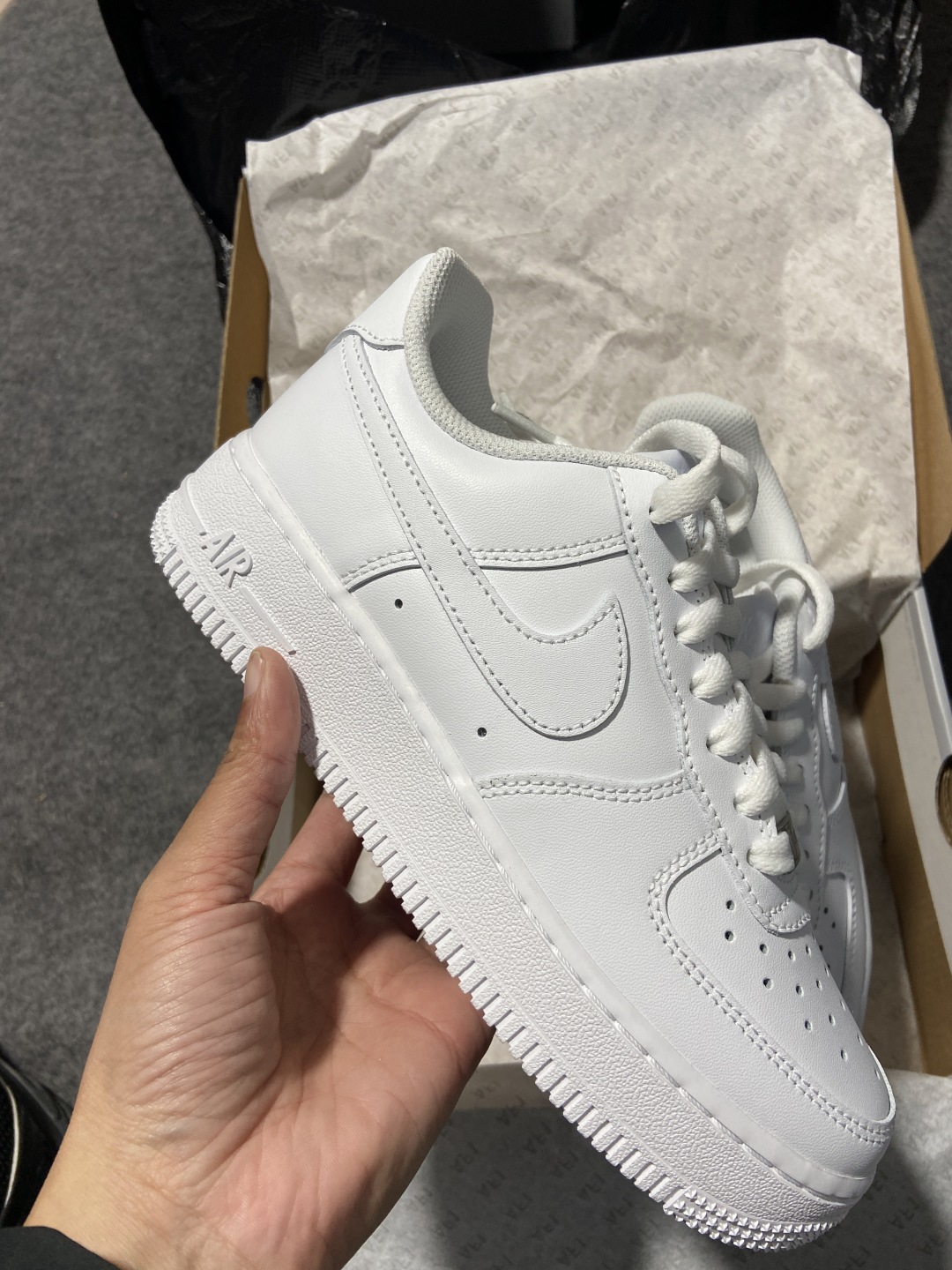 男,女码样品
【纯原】NK Air Force 1 Low '07 空军一号低帮经典板鞋 全白 YZ02