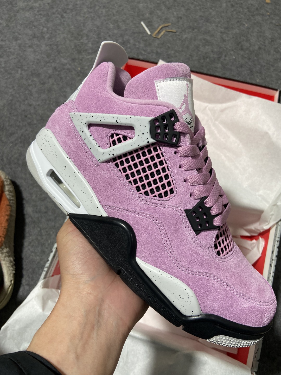 AJ4粉黑 尺码36-48.5

纯原版出品-WMNS Air Jordan 4“Orchid”粉黑 A