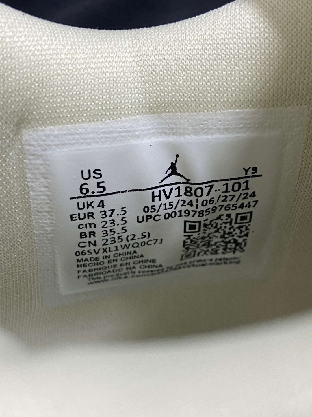 
【纯原版】Air Jordan Legacy AJ312 Low 
低帮复古篮球鞋 奶白黑HV1807