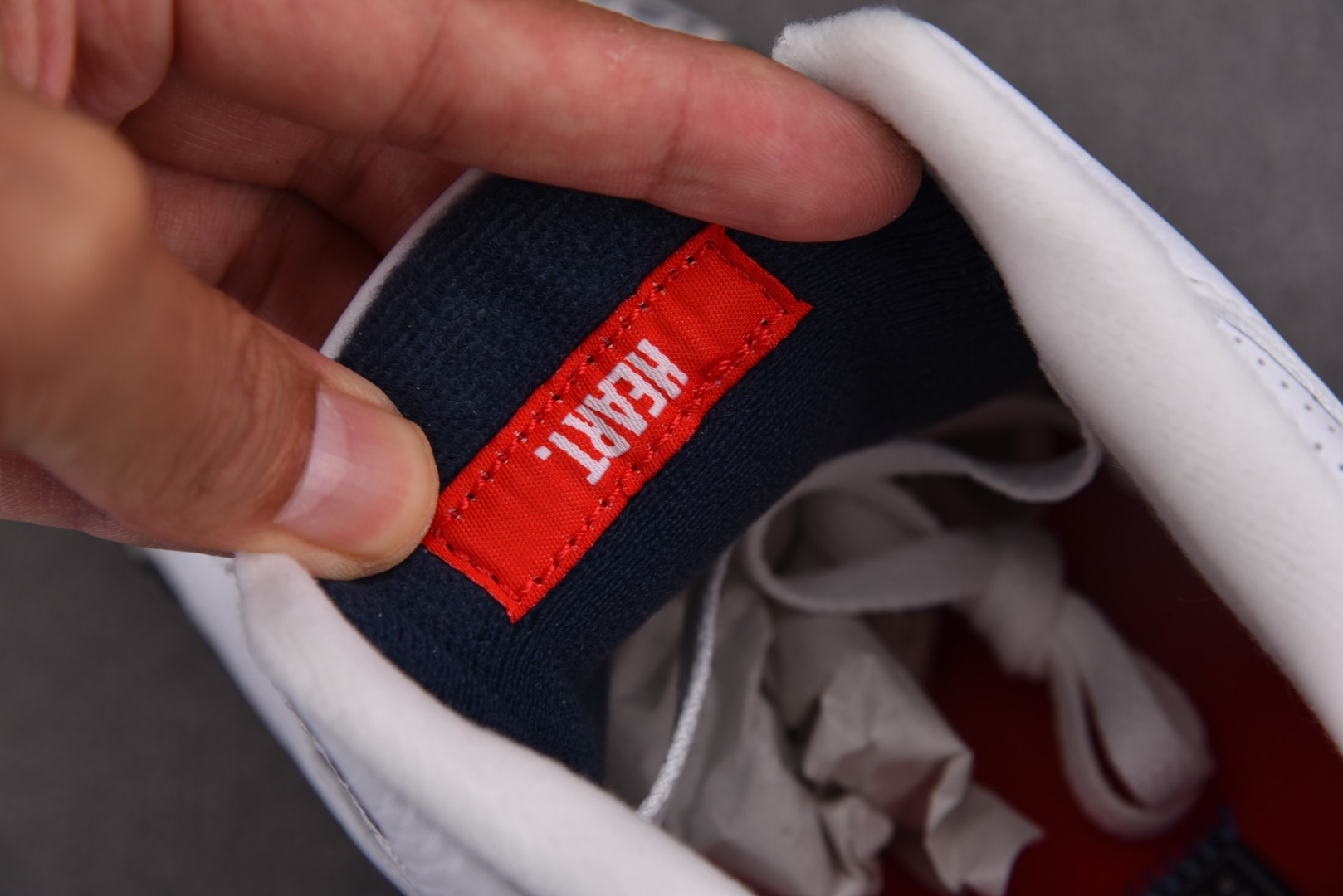 AJ3北卡蓝 尺码36-48.5

纯原出品-Air Jordan 3 Retro UNC 北卡蓝 CT