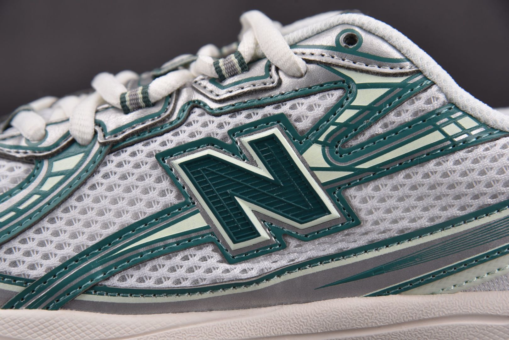 NB新百伦 尺码36-44.5

纯原出品-New Balance 740v2 White Marsh 