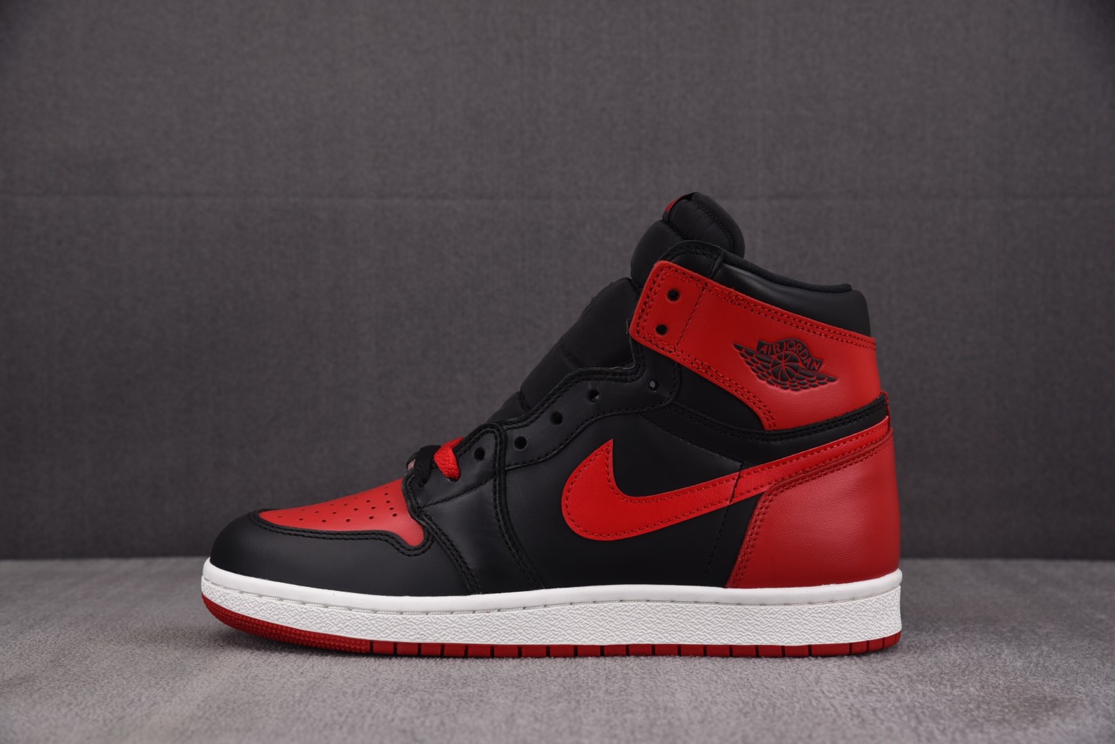AJ 高帮 尺码40-47.5

纯原出品-Air Jordan 1 Retro High '85 OG