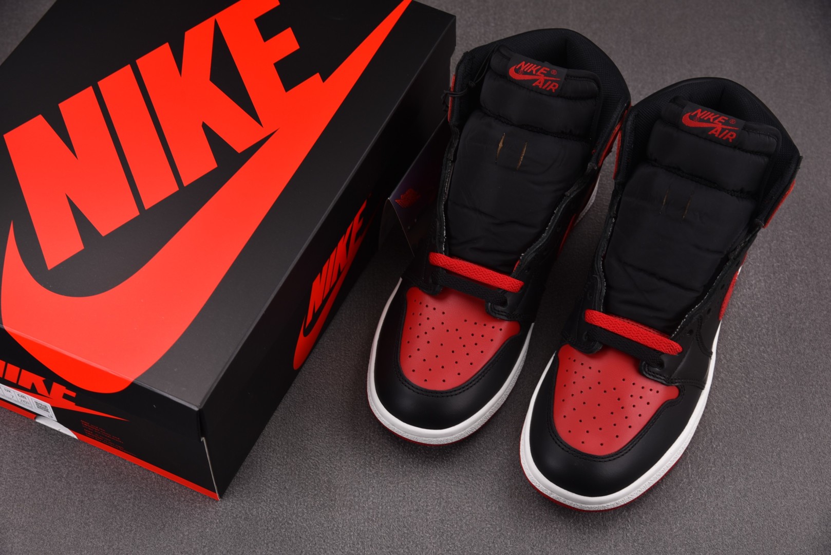 AJ 高帮 尺码40-47.5

纯原出品-Air Jordan 1 Retro High '85 OG