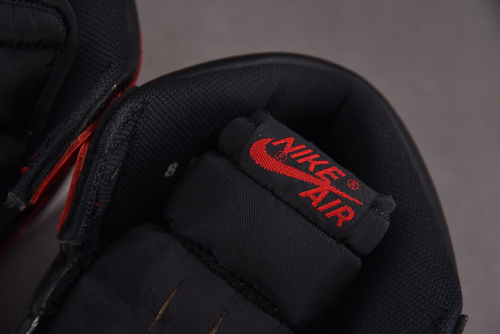 AJ 高帮 尺码40-47.5

纯原出品-Air Jordan 1 Retro High '85 OG