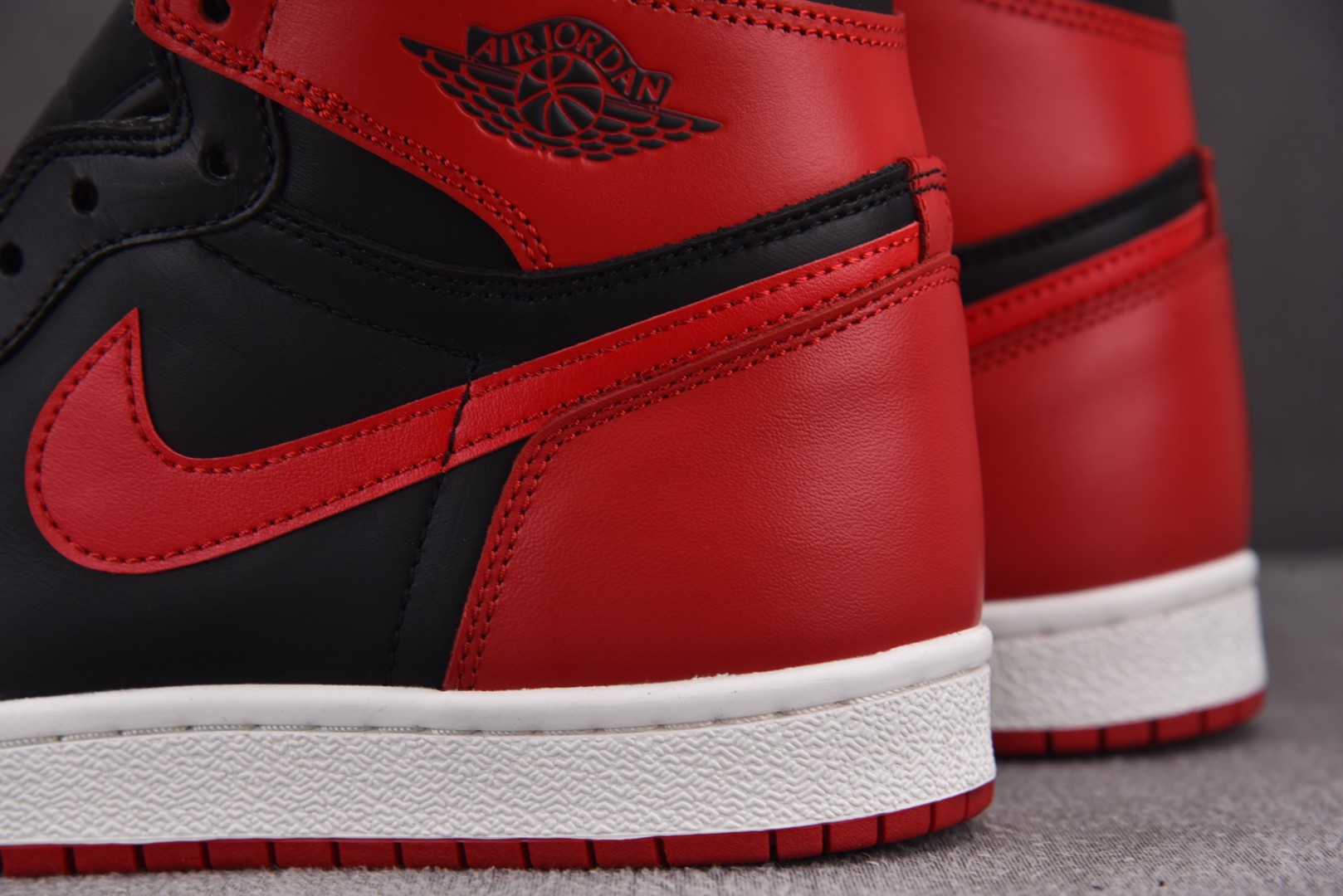 AJ 高帮 尺码40-47.5

纯原出品-Air Jordan 1 Retro High '85 OG