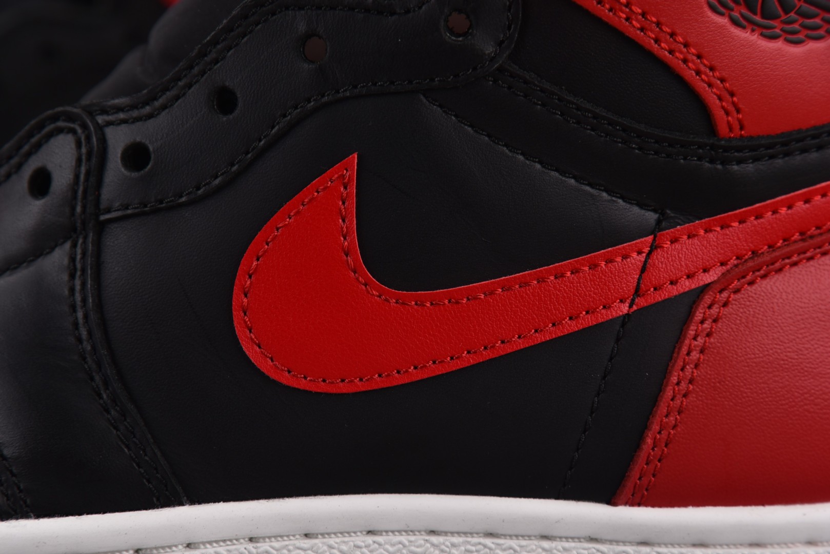 AJ 高帮 尺码40-47.5

纯原出品-Air Jordan 1 Retro High '85 OG