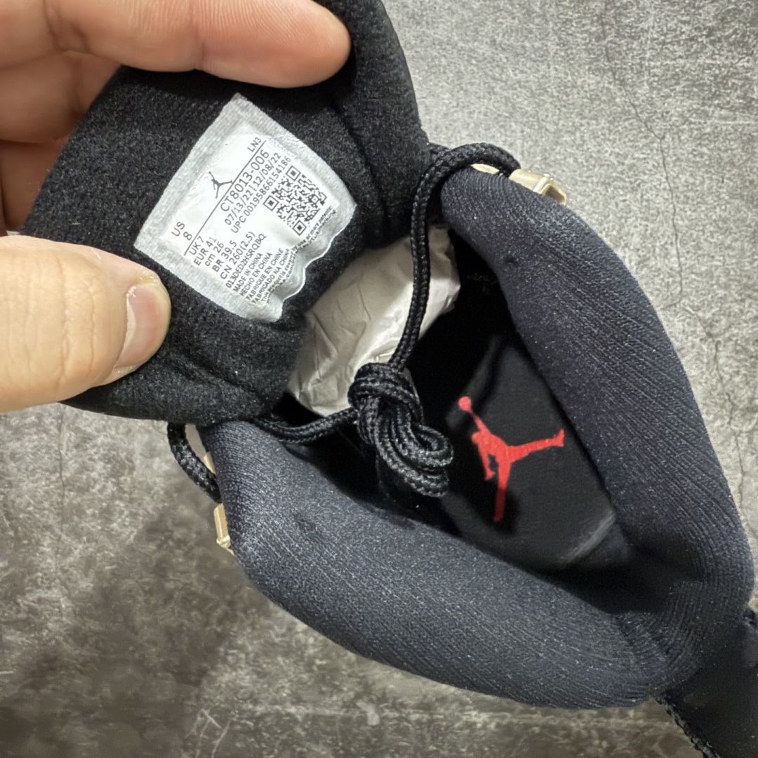 
Air Jordan AJ12 Retro 潮流 中帮 复古篮球鞋 黑白季后赛CT8013-006

