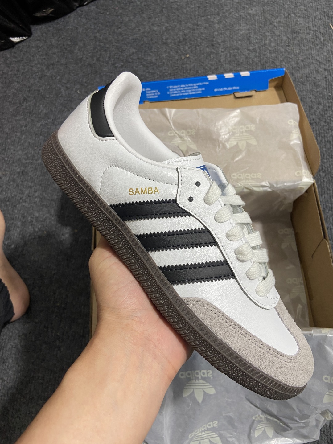 38.5    伪头层 仿头层
补单adidas originals SAMBA OG 黑白灰全码补齐入