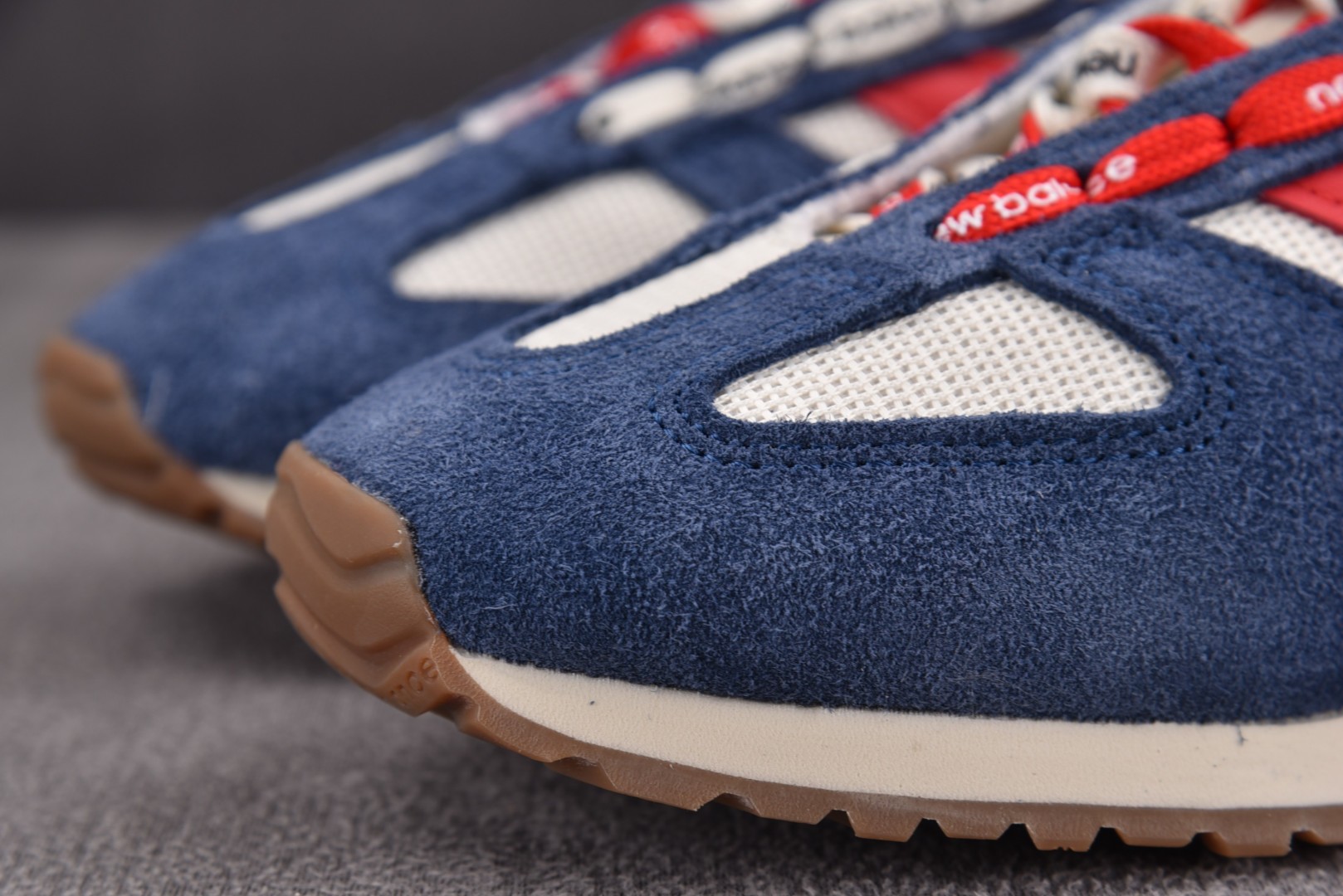 NB471 尺码35-46.5

纯原版出品-New Balance 471 White Red Blu