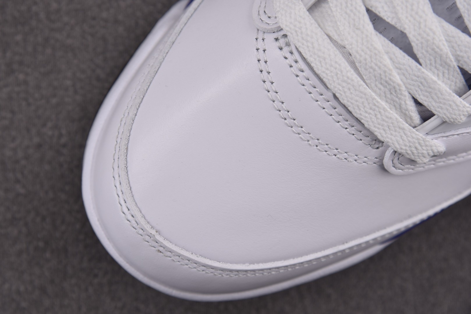 AJ5白紫 尺码40-47.5

纯原版出品-Air Jordan 5 Retro 2025 Grape