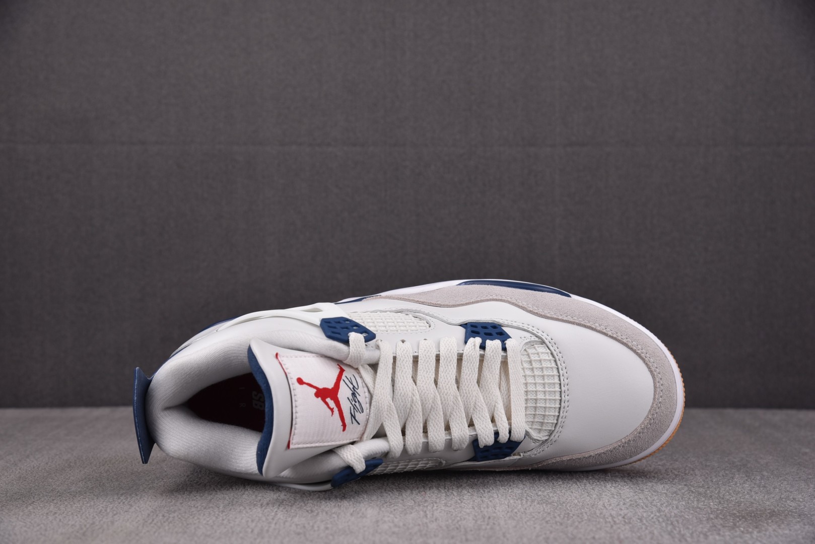 AJ4海军蓝 尺码40-47.5

纯原版出品-SB x Air Jordan Air 4 Retro 