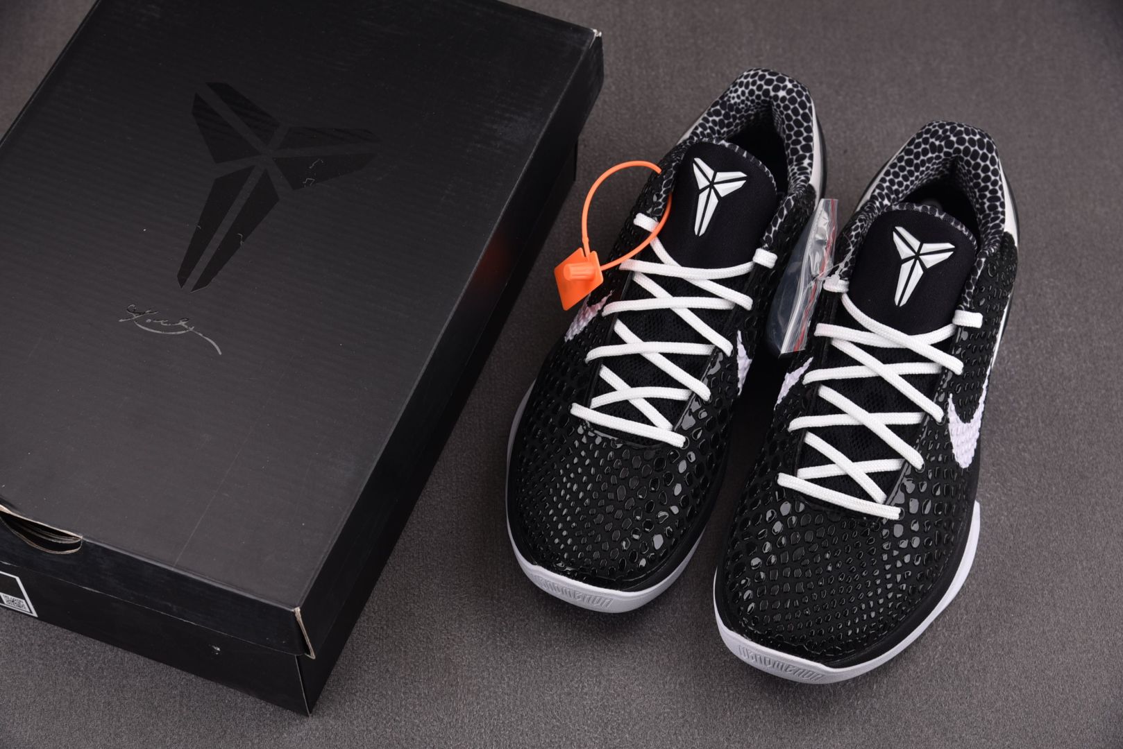 KOBE6 鞋码40-48.5 偏小0.5
💰¥：600
纯原出品-Kobe 6 Protro‘Mamb