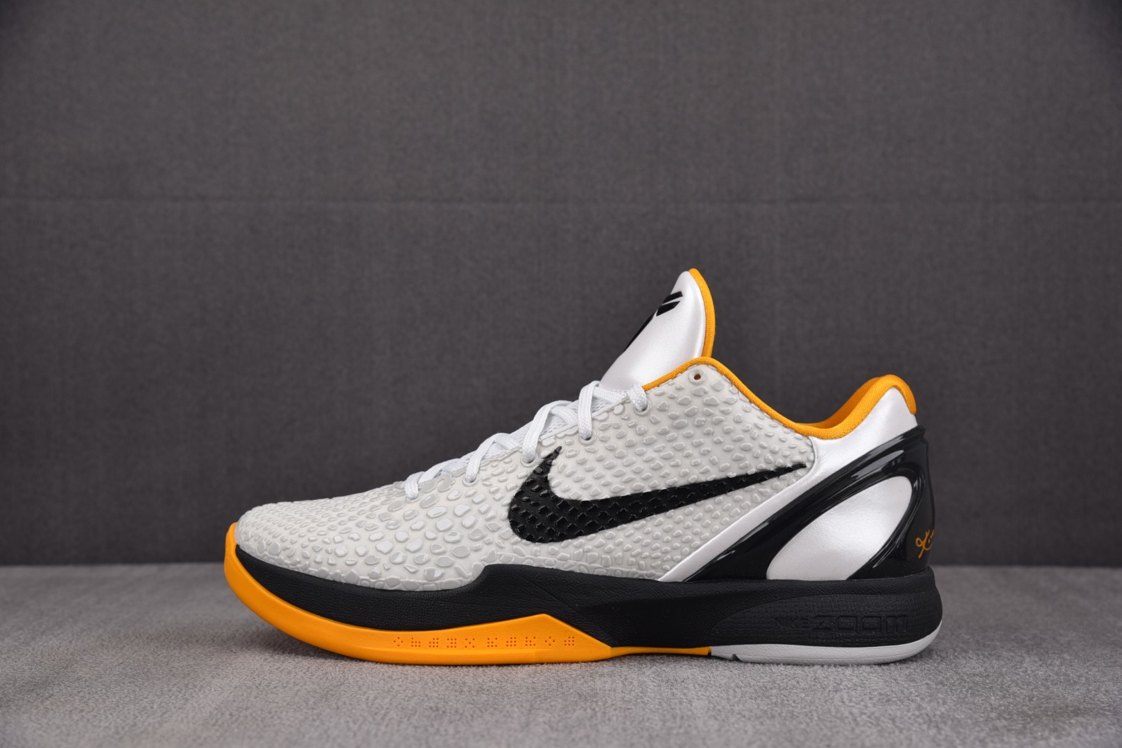 KOBE6 鞋码40-48.5 偏小0.5
💰¥：600
纯原出品-NK Zoom Kobe 6 Pro