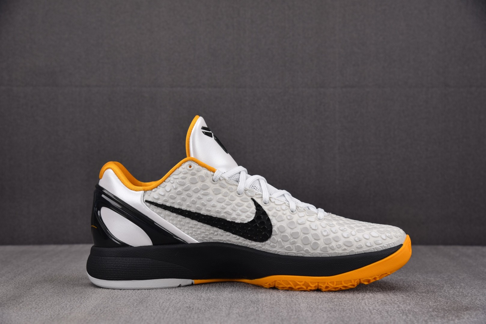 KOBE6 鞋码40-48.5 偏小0.5
💰¥：600
纯原出品-NK Zoom Kobe 6 Pro