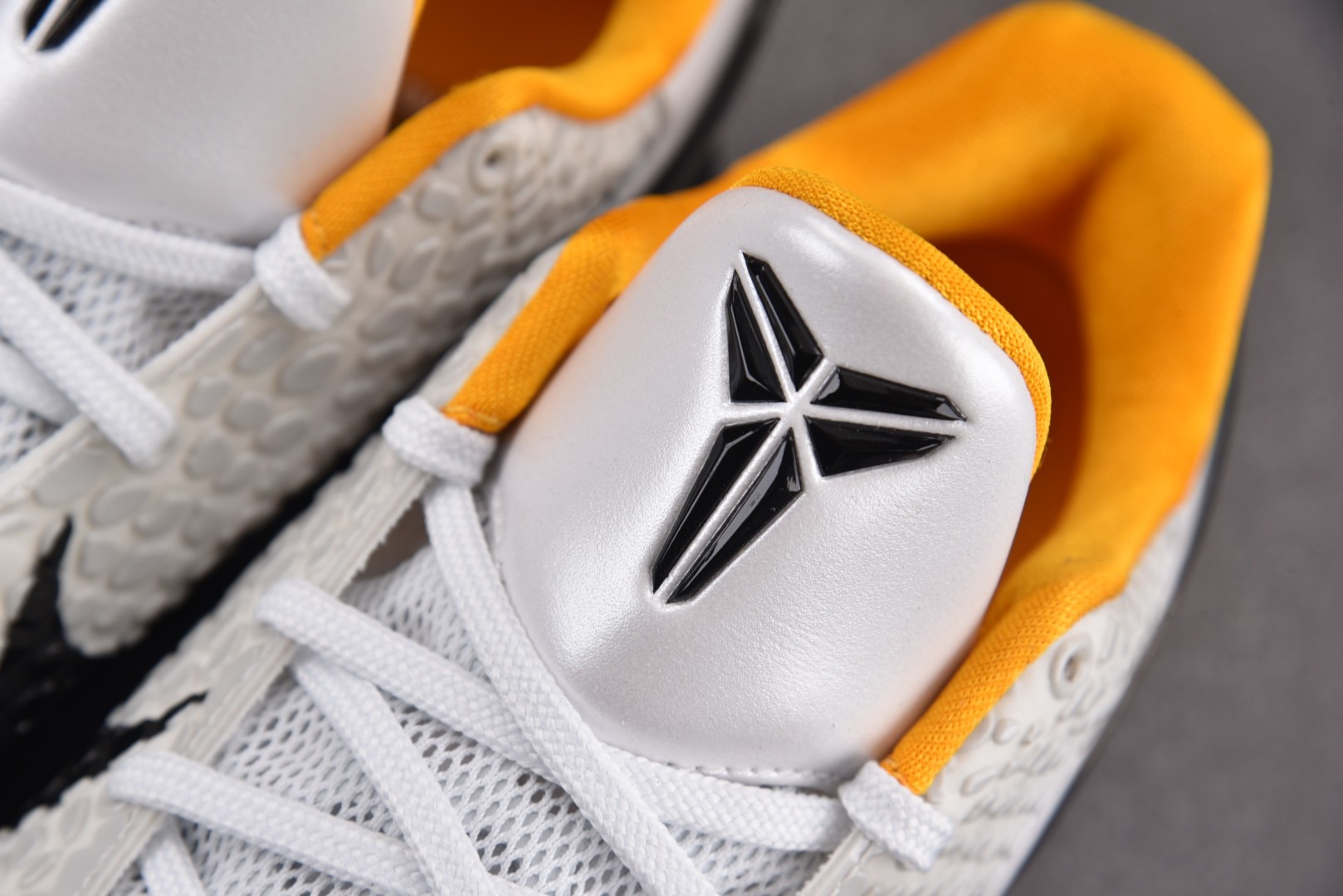 KOBE6 鞋码40-48.5 偏小0.5
💰¥：600
纯原出品-NK Zoom Kobe 6 Pro