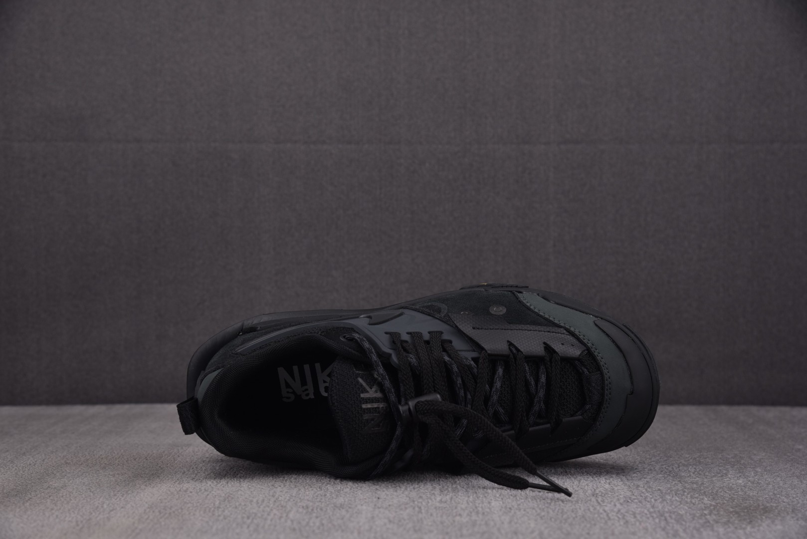 Sacai 尺码36-46

纯原版出品-NK x Zegamadome SP Sacai Black 