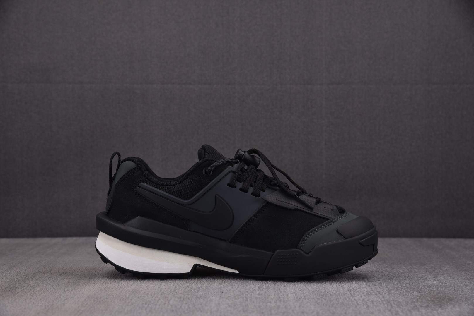 Sacai 尺码36-46

纯原版出品-NK x Zegamadome SP Sacai Black 