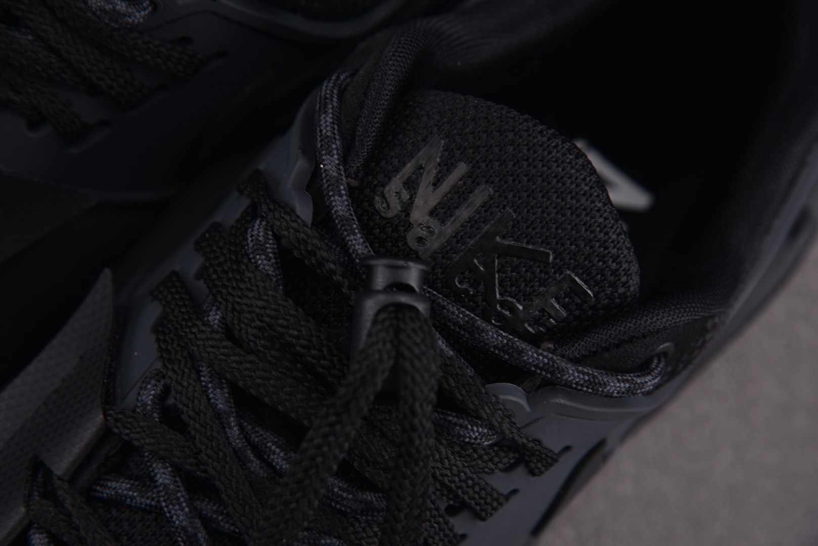 Sacai 尺码36-46

纯原版出品-NK x Zegamadome SP Sacai Black 