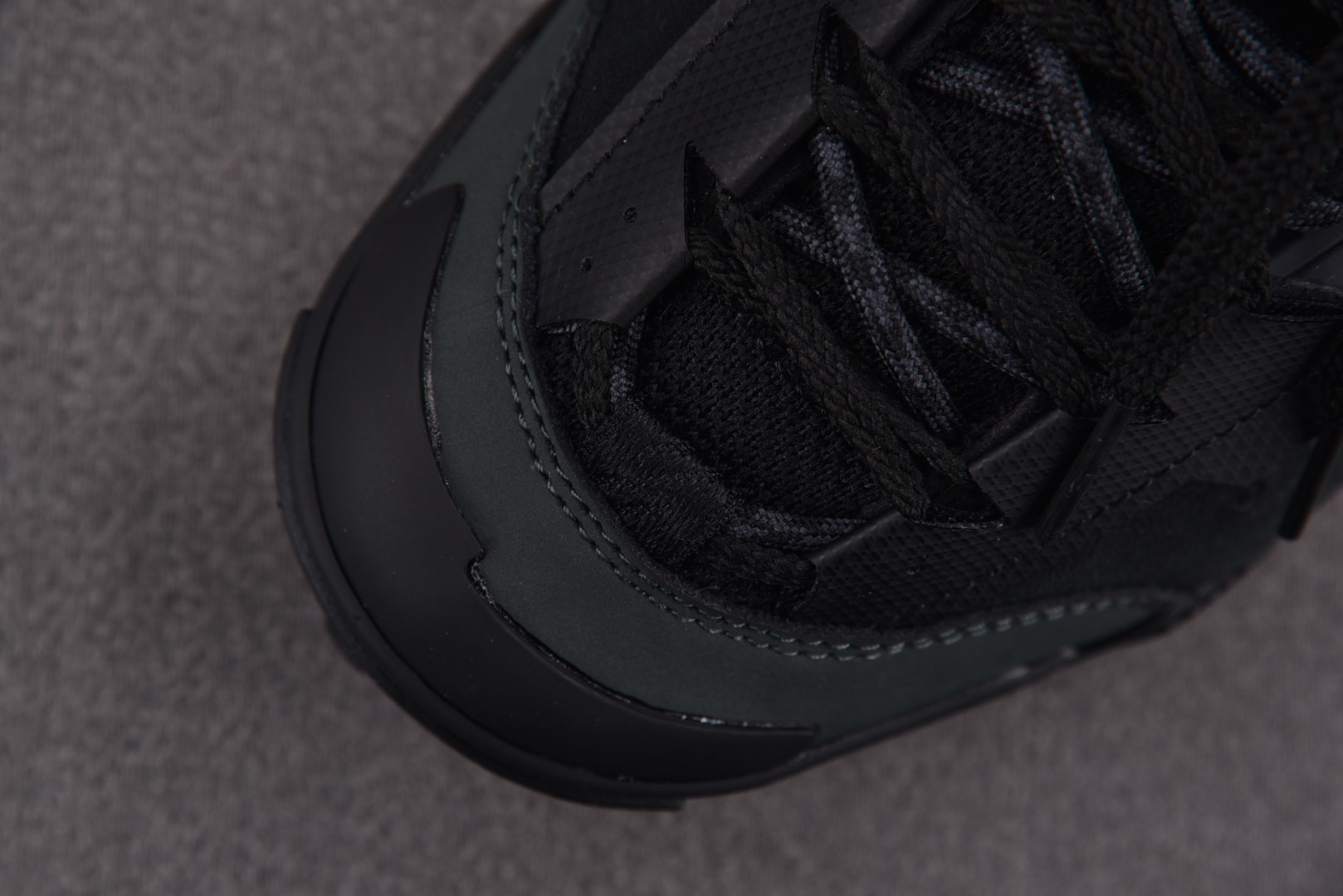 Sacai 尺码36-46

纯原版出品-NK x Zegamadome SP Sacai Black 