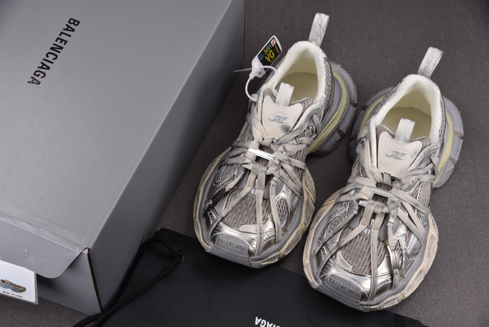 巴黎绑带 尺码36-45 偏大1码

纯原版出品-Balenciaga 3XL Extreme Lace
