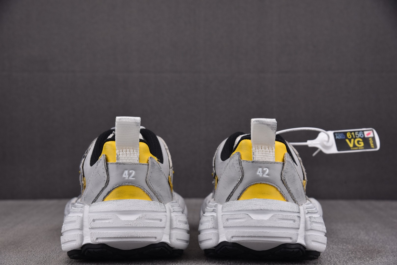 巴黎 尺码36-45 偏大1码

纯原版出品-Balenciaga Monday Yellow 灰黄 Y