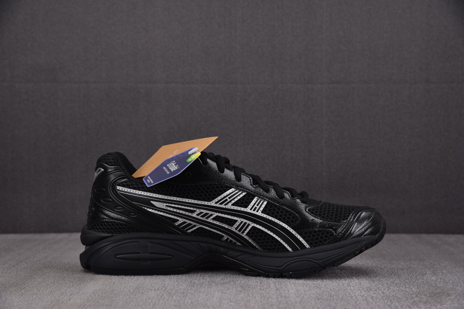 Asics 尺码36-47

纯原版出品-Asics Gel Kayano 14 Black Pure 