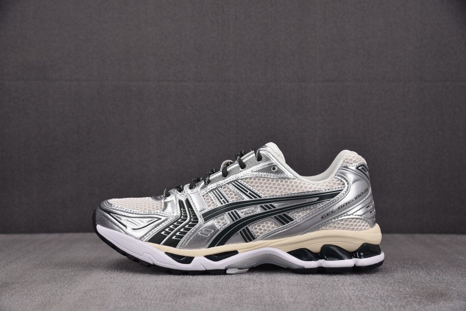 Asics 尺码36-47

纯原版出品-Asics Gel Kayano 14 Kith Cream 