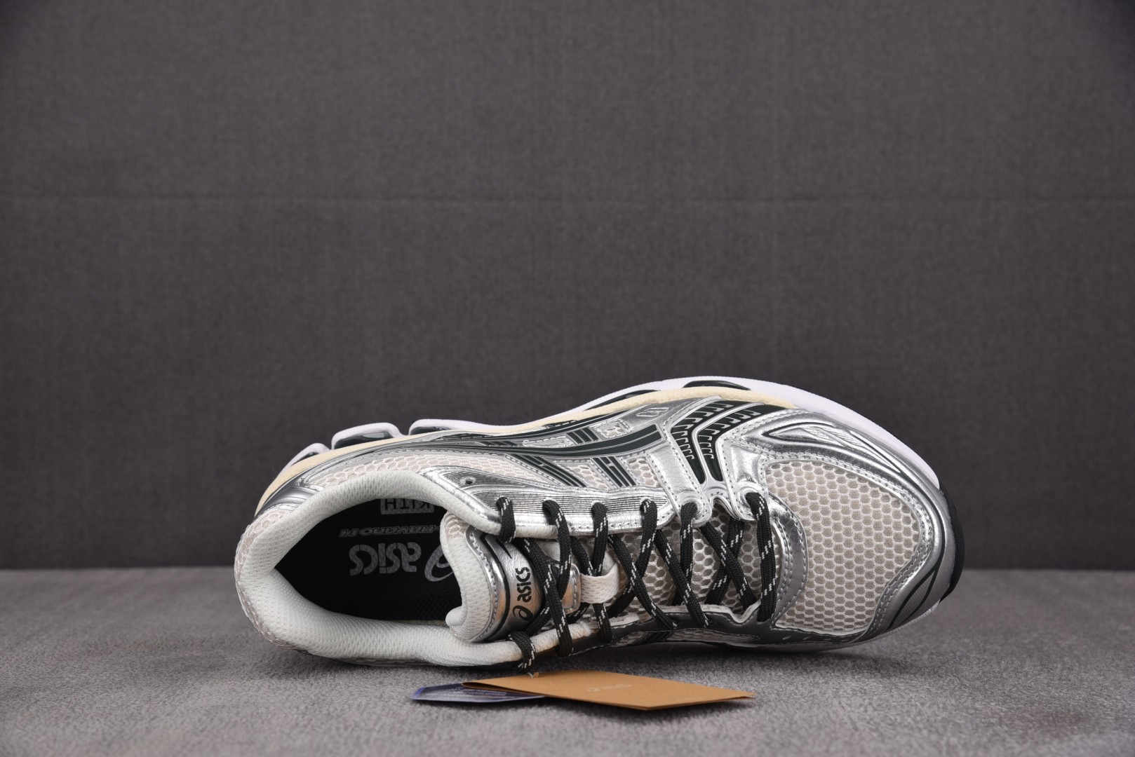 Asics 尺码36-47

纯原版出品-Asics Gel Kayano 14 Kith Cream 