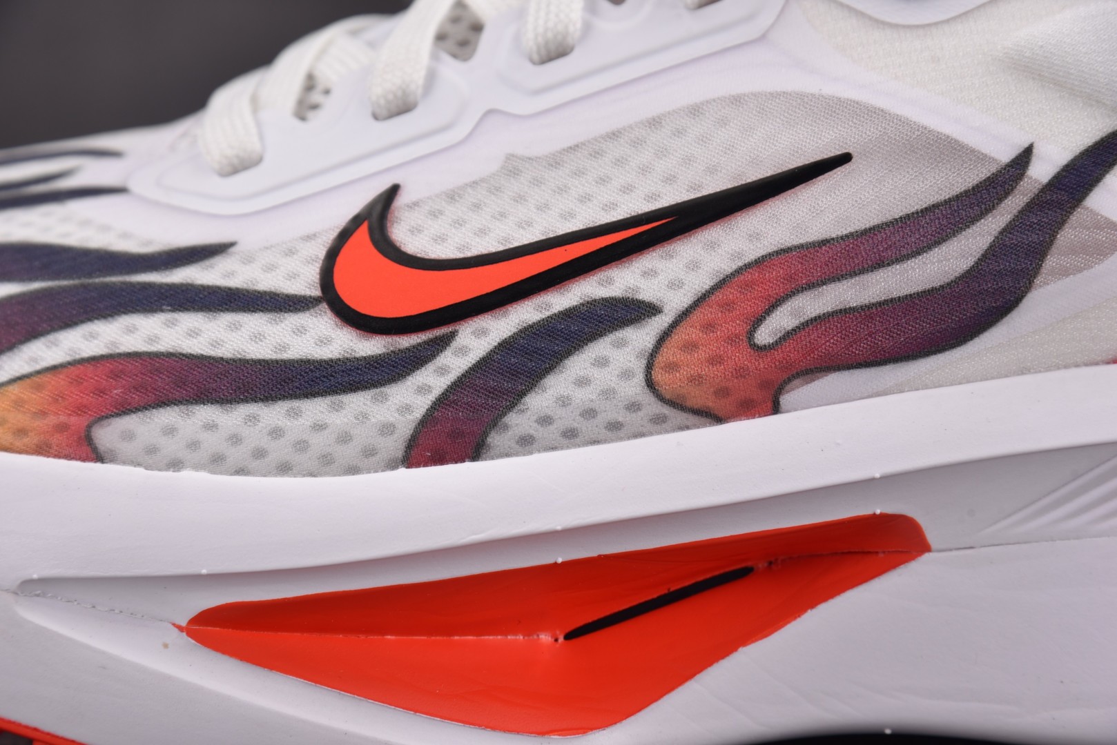 Zoom 尺码36-46

纯原版出品-Zoom Fly 6 Ekiden Pack 火焰红白 HQ34