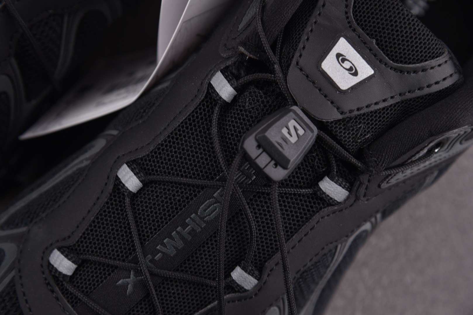 Salomon 尺码36-46

纯原版出品-Salomon XT-Whisper Black Asph