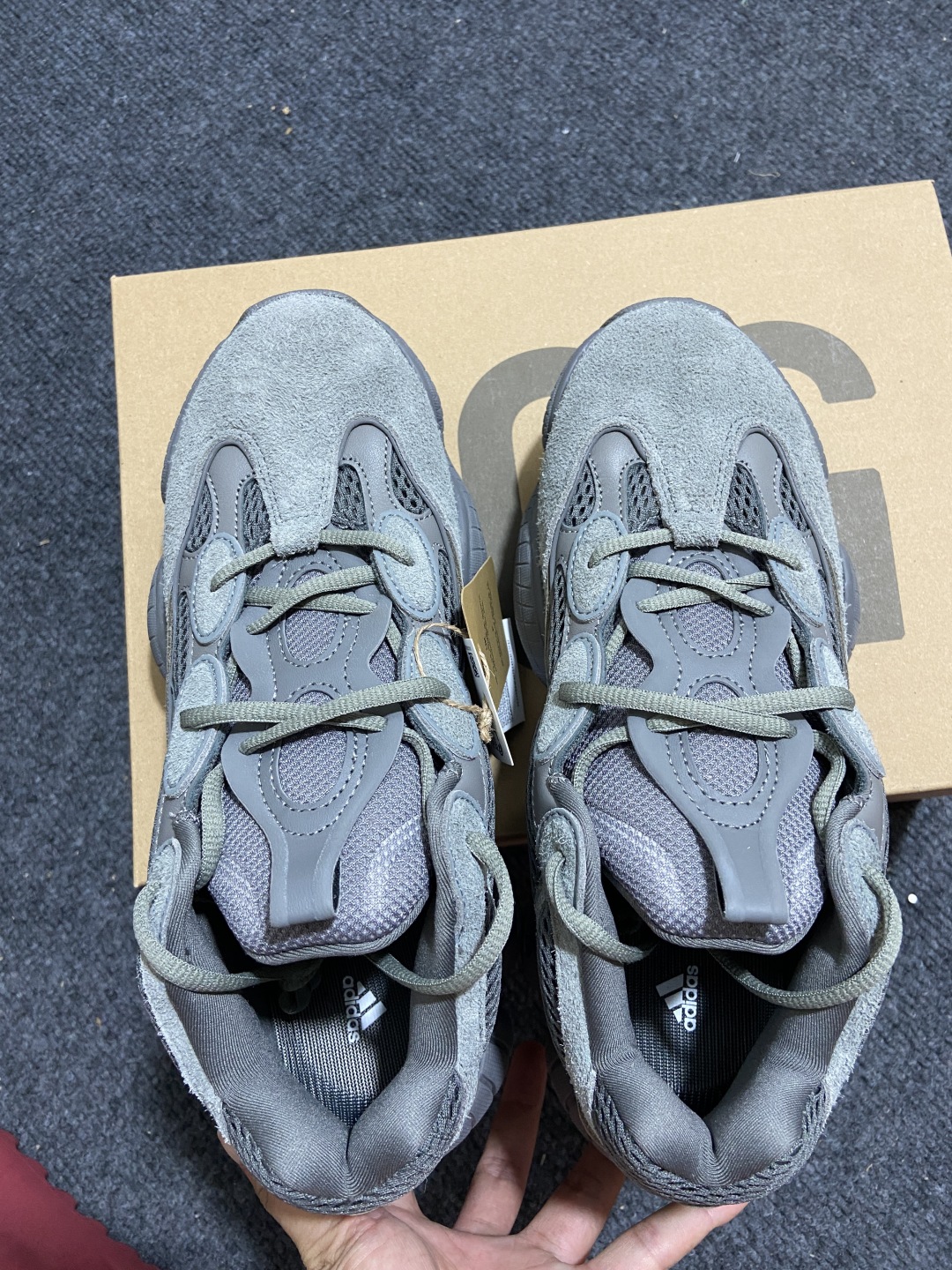 
【纯原版本】Yeezy 500 Desert Rat 大地灰 GW6373 
随意秒杀各种市面伪纯原 