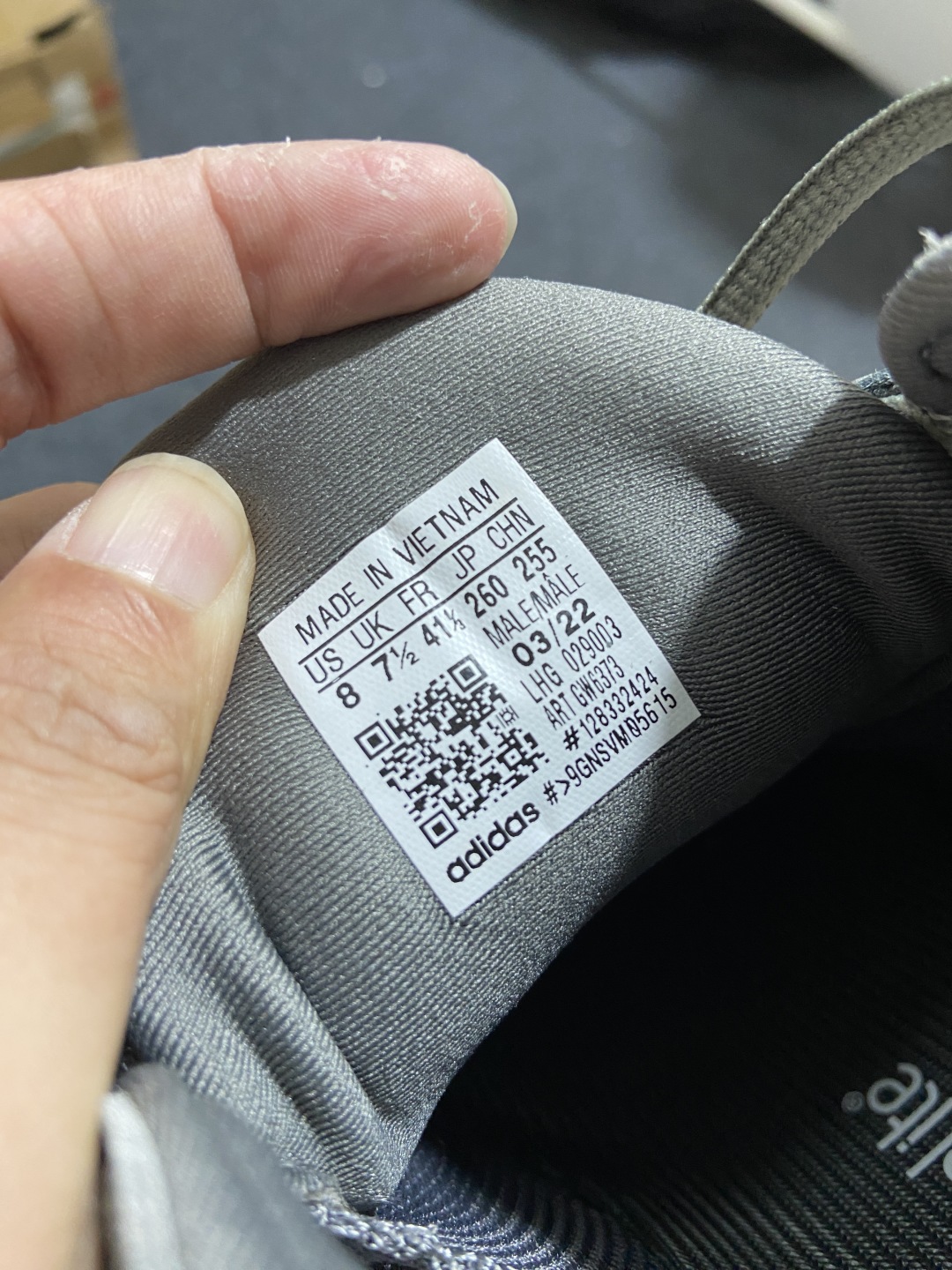 
【纯原版本】Yeezy 500 Desert Rat 大地灰 GW6373 
随意秒杀各种市面伪纯原 