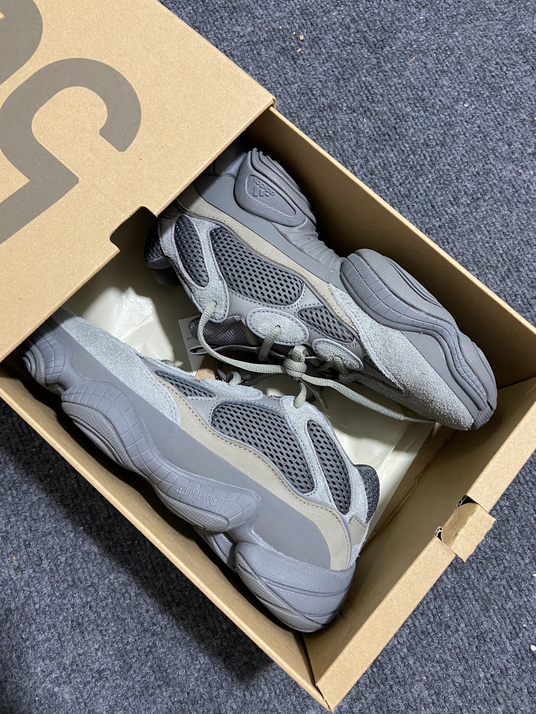 
【纯原版本】Yeezy 500 Desert Rat 大地灰 GW6373 
随意秒杀各种市面伪纯原 